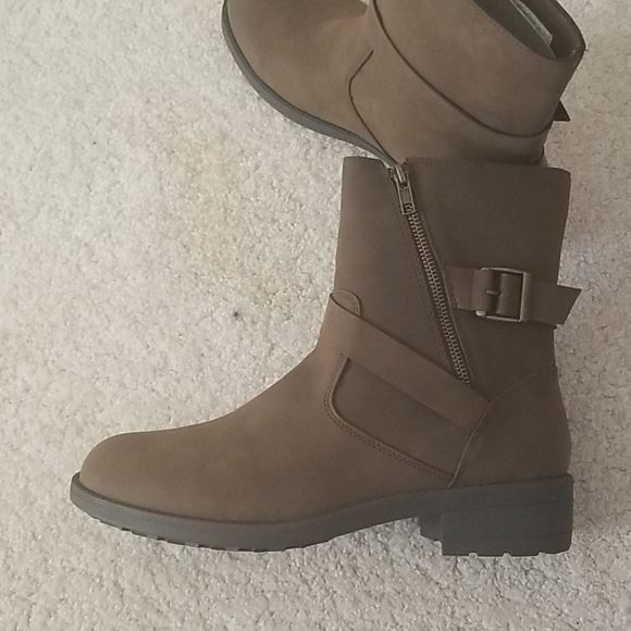 Women's Size 12 Payless Willa Moto Boot - Picture 5 of 5